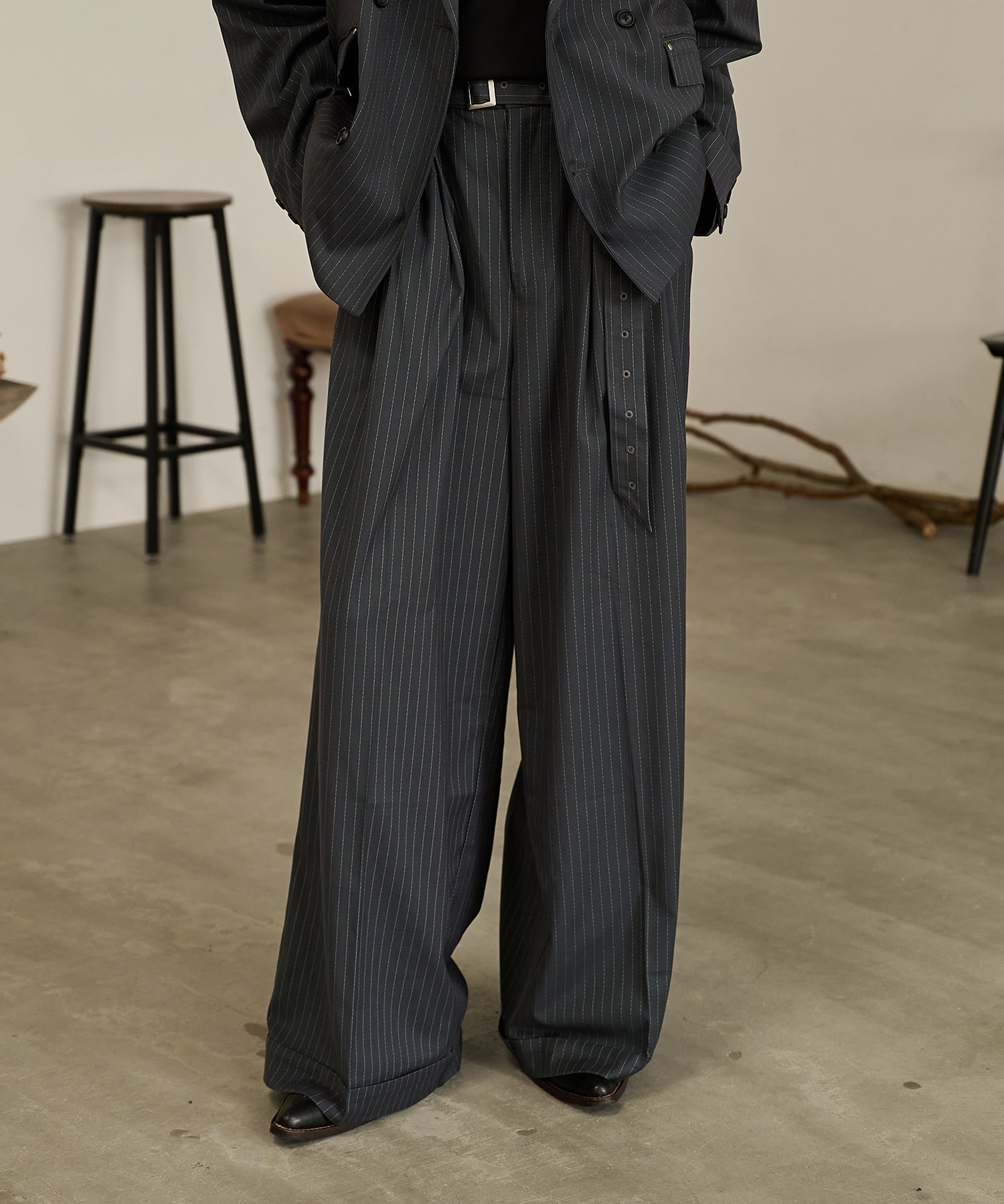 Striped Belted Baggy Slacks （Gray）