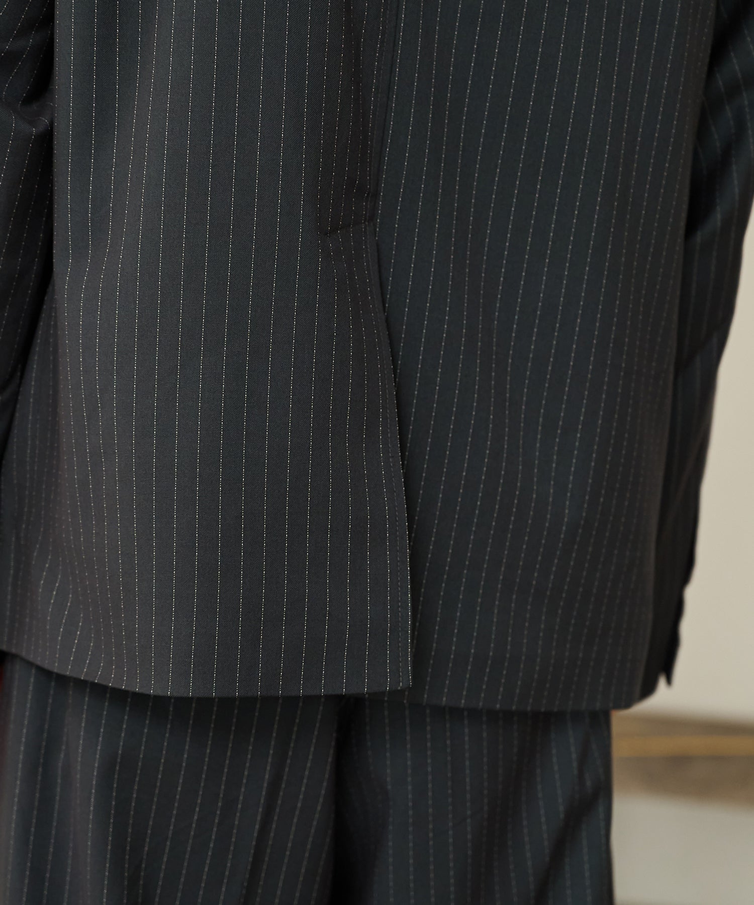 Striped Double-Breasted Jacket （Gray）