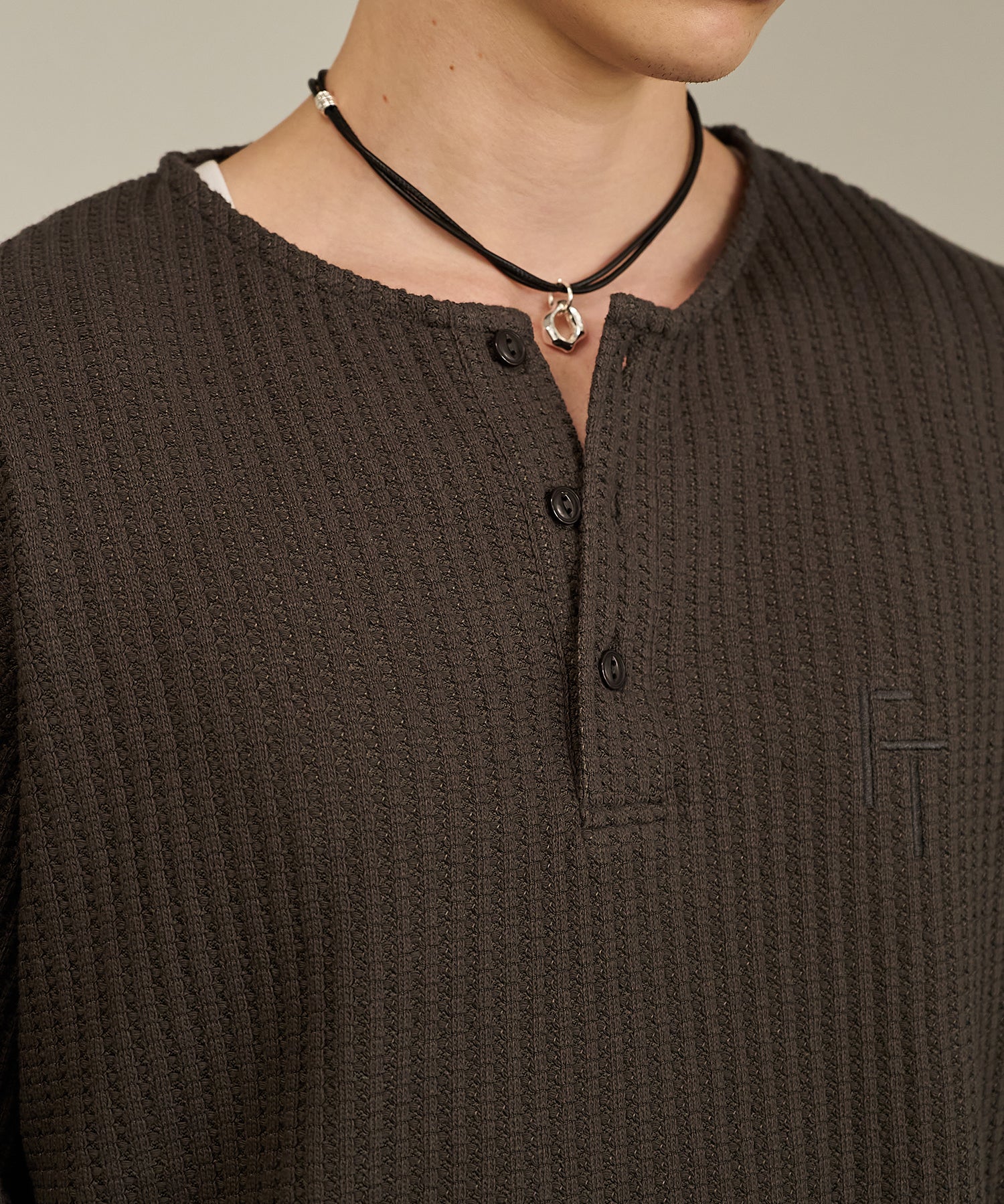 Thermal Texture Henley Top（Gray）