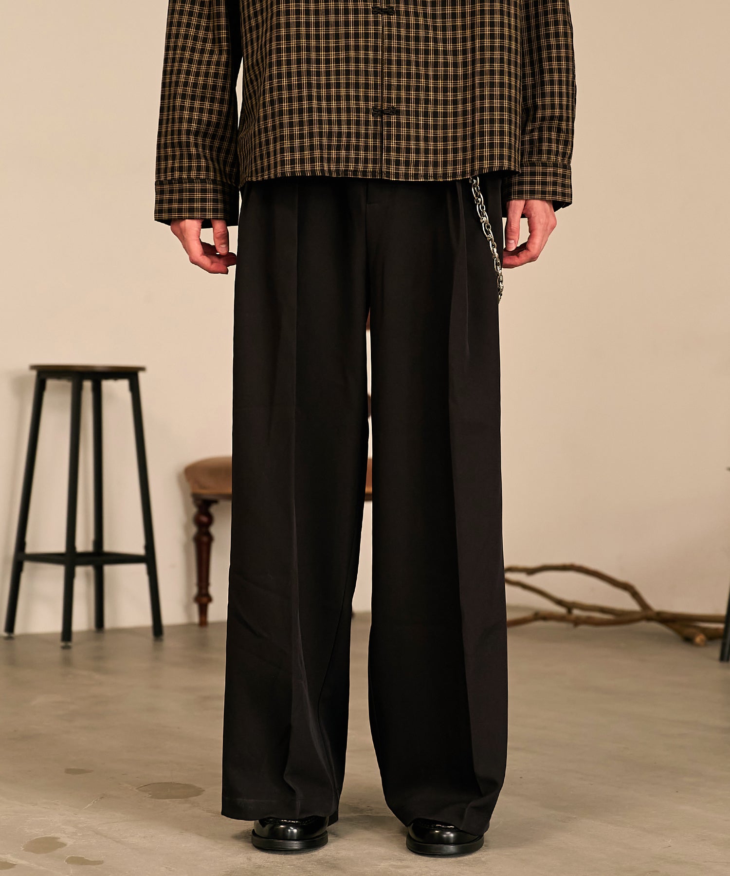 Riveted Baggy Slacks （Black）