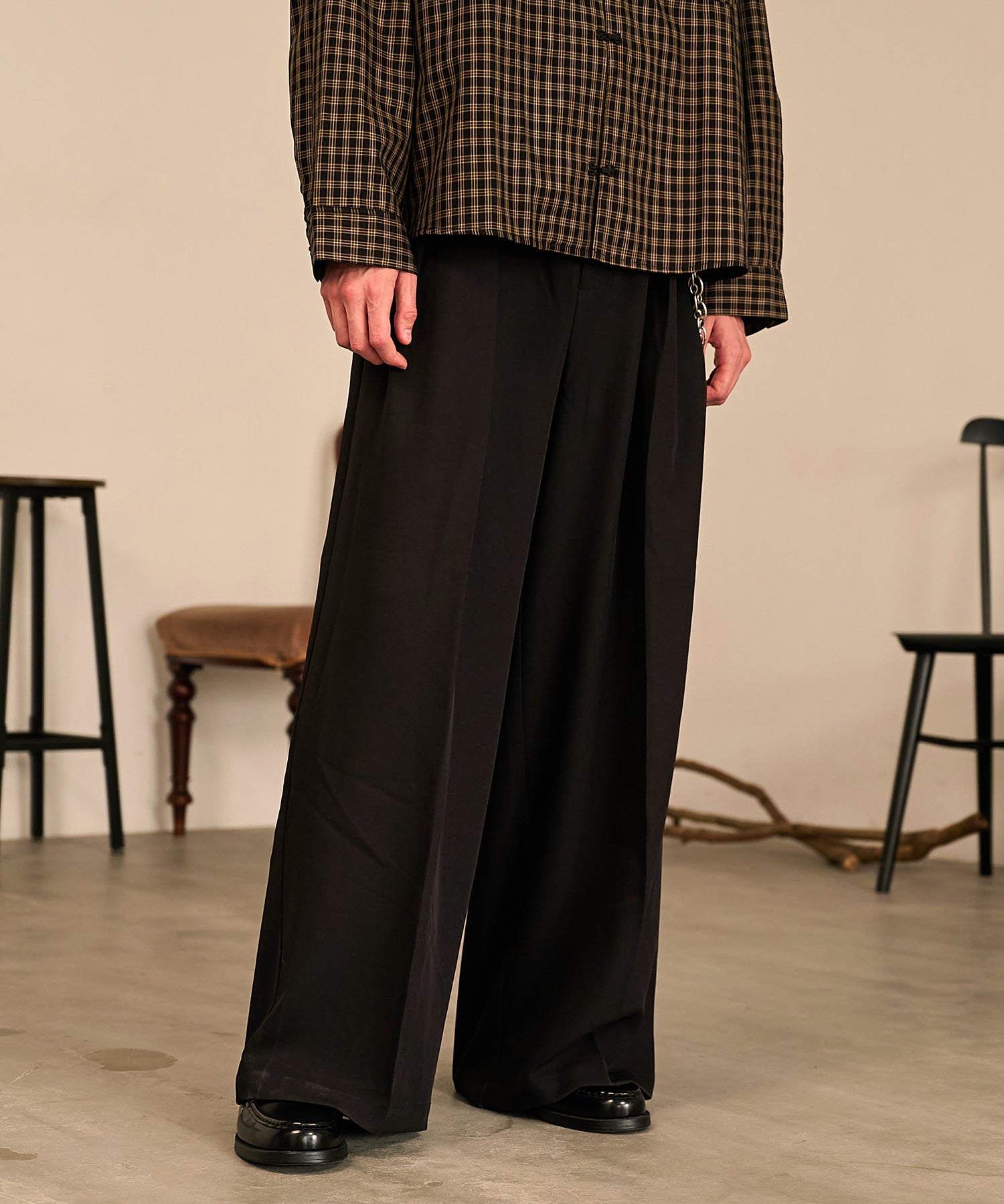 Riveted Baggy Slacks （Black）