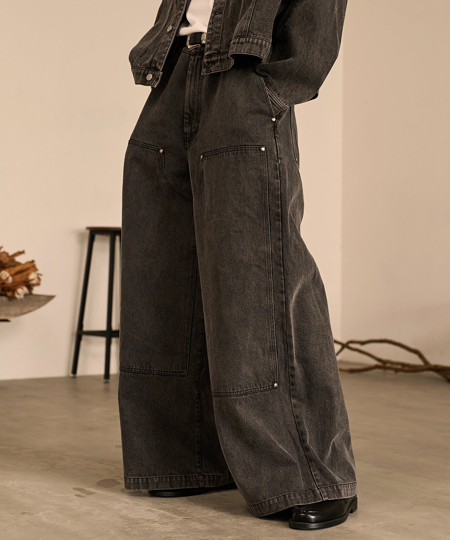 Studded Double Knee Baggy Pants（Gray)