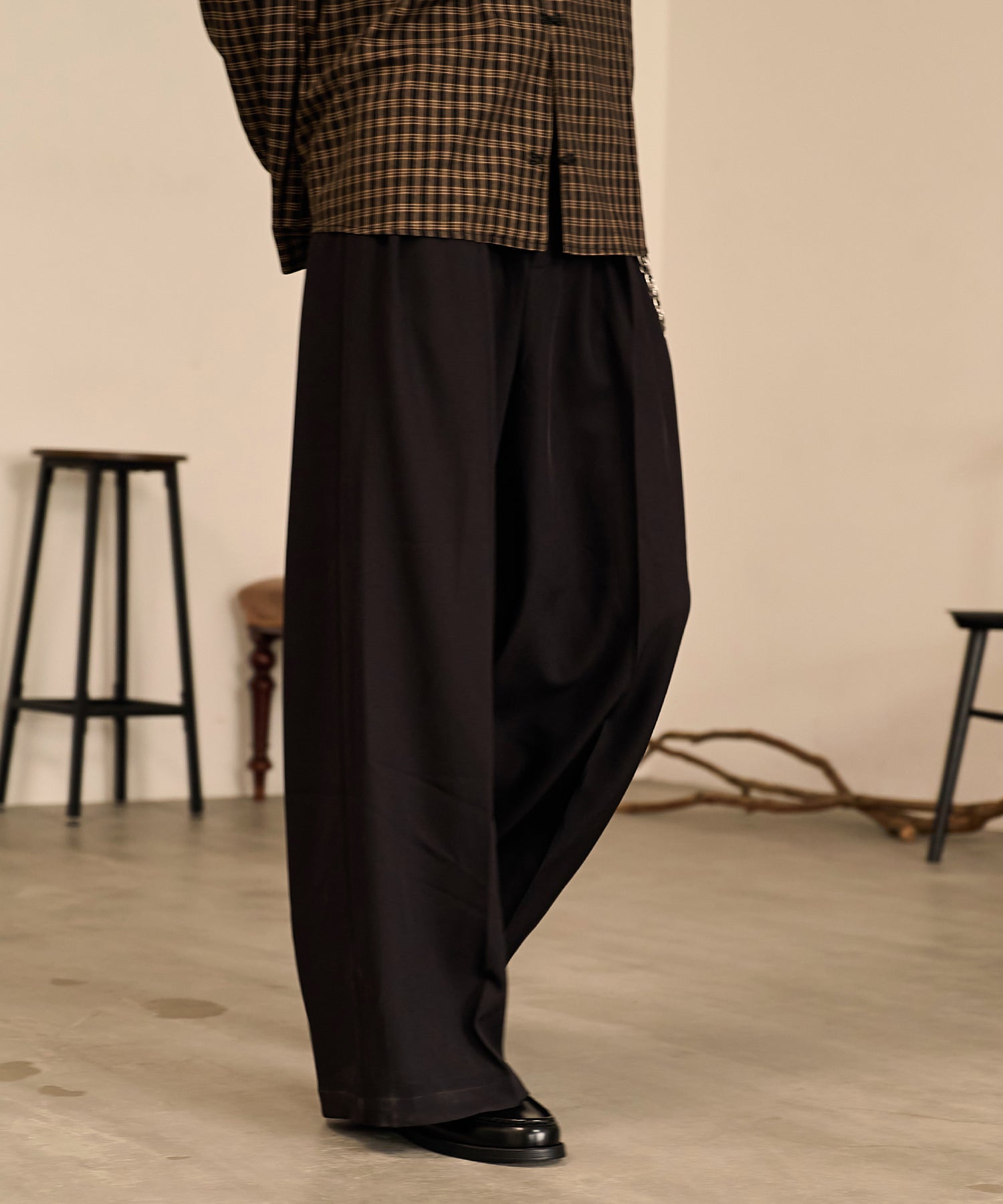 Riveted Baggy Slacks （Black）