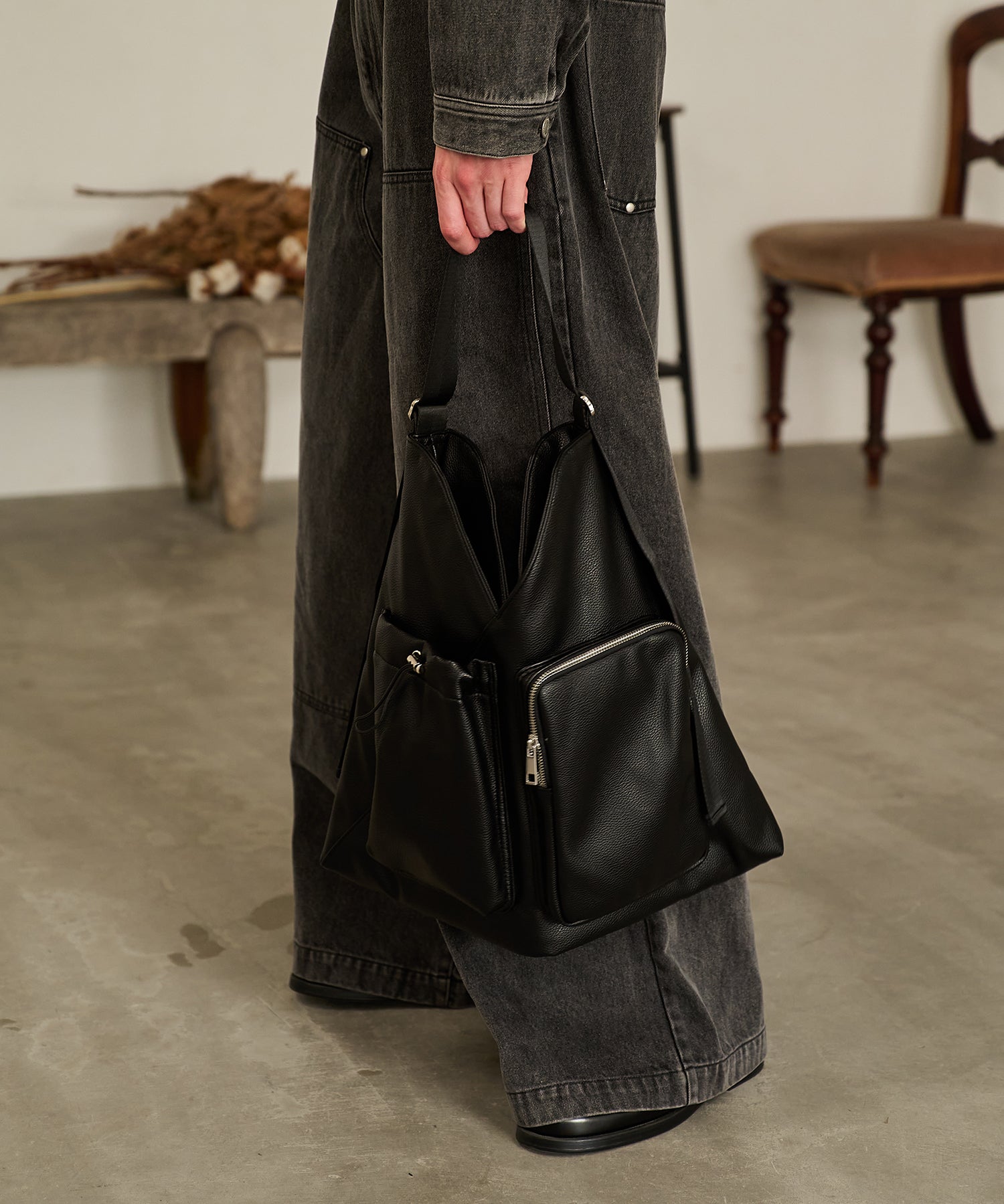 2-way Leather Shoulder Bag（Black）