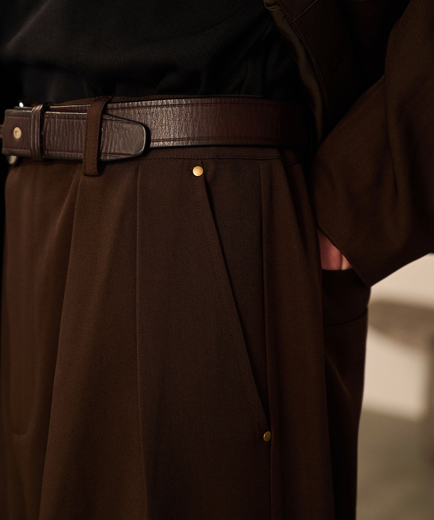 Riveted Baggy Slacks （Brown）