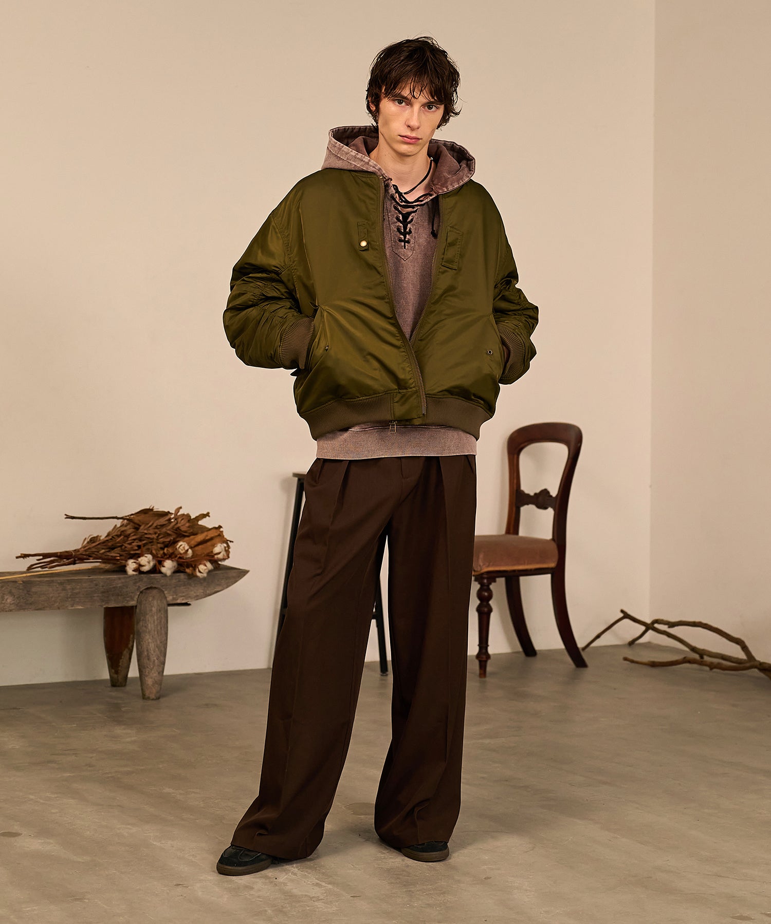 Riveted Baggy Slacks （Brown）