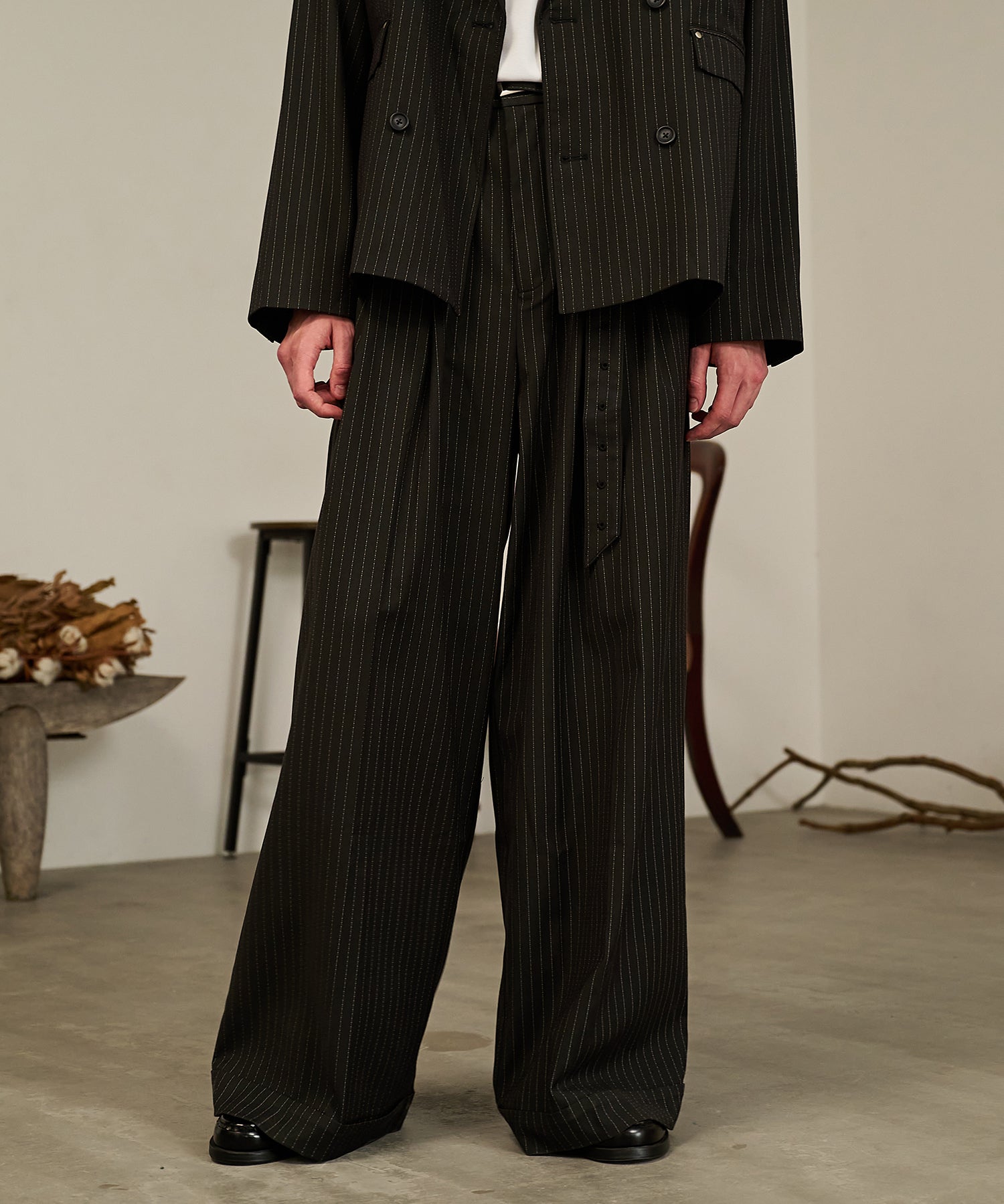 Striped Belted Baggy Slacks （Black）