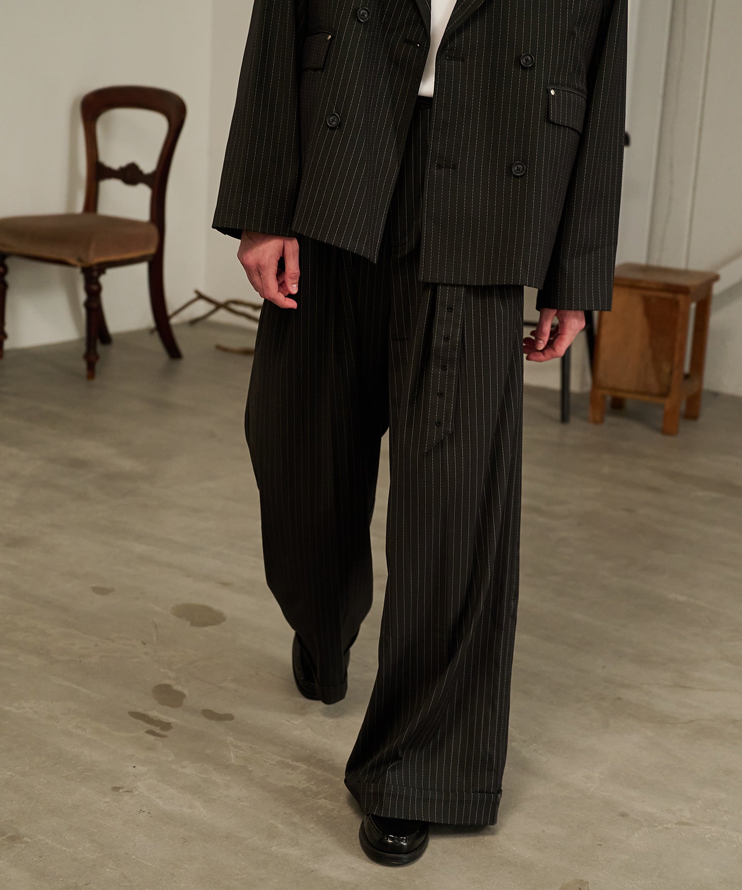 Striped Belted Baggy Slacks （Black）