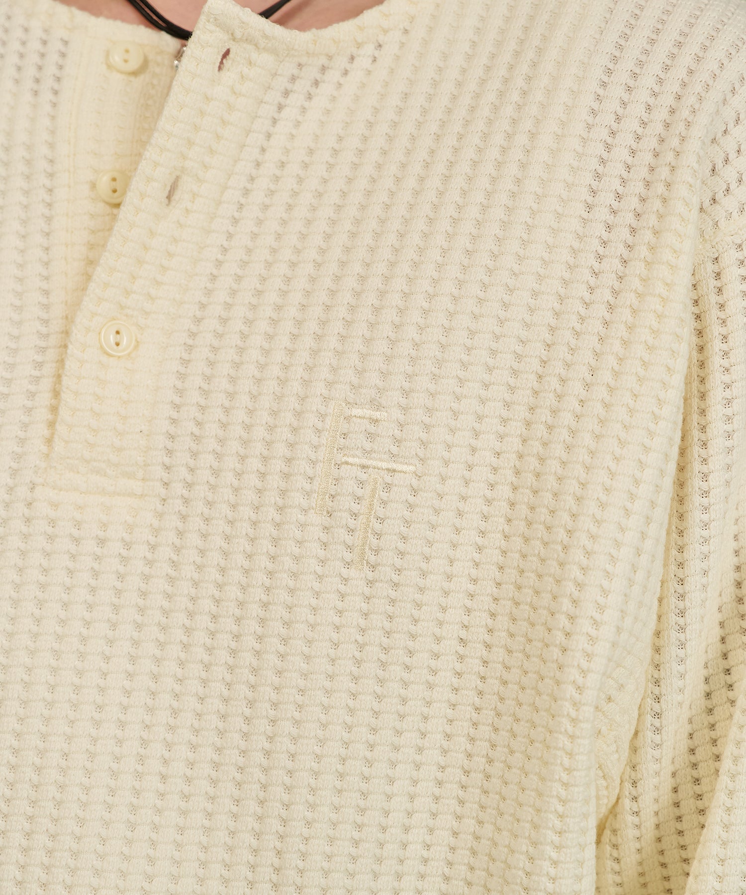 Thermal Texture Henley Top（Ivory）