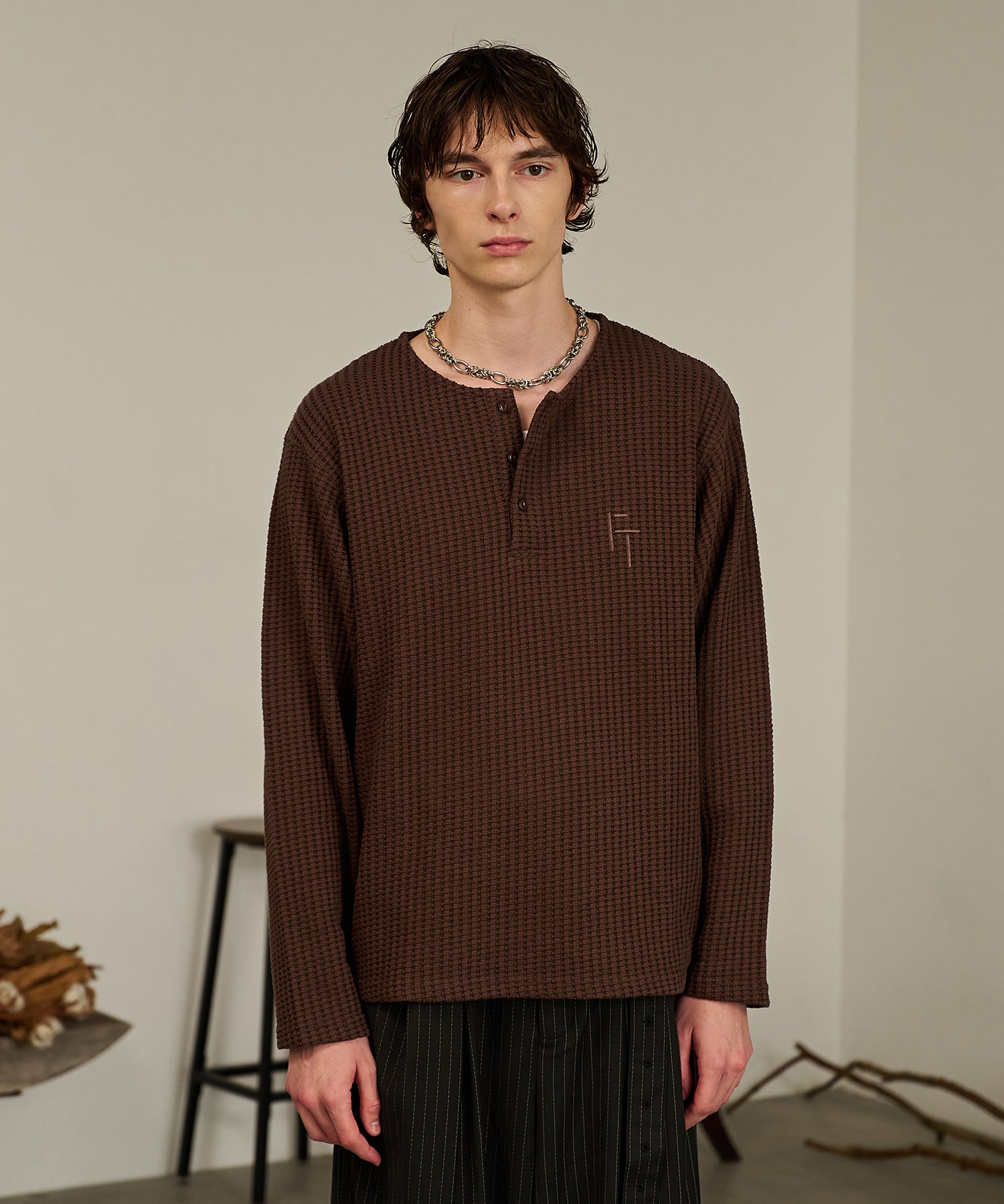 Thermal Texture Henley Top（Brown）