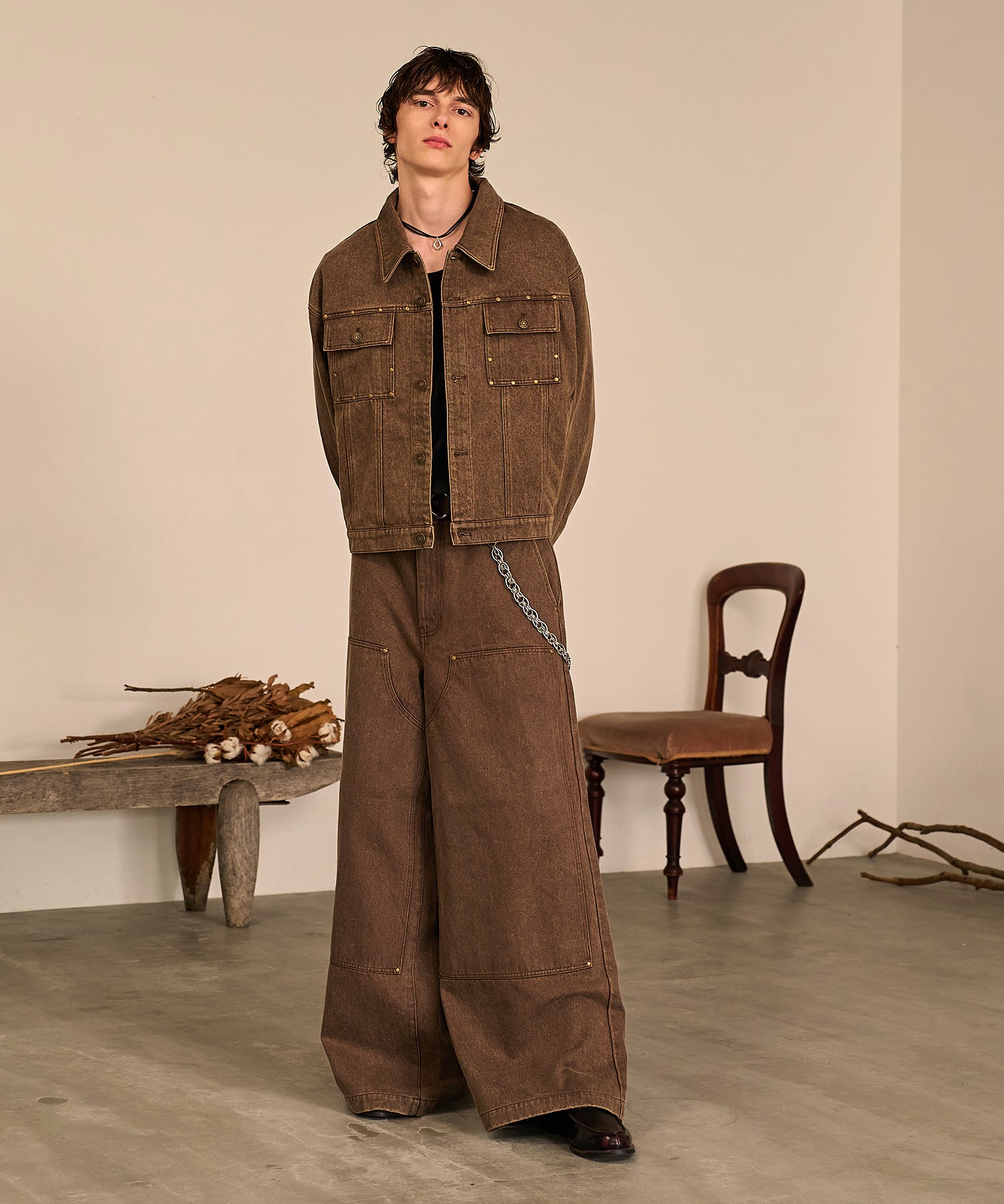 Studded Double Knee Baggy Pants（Brown)