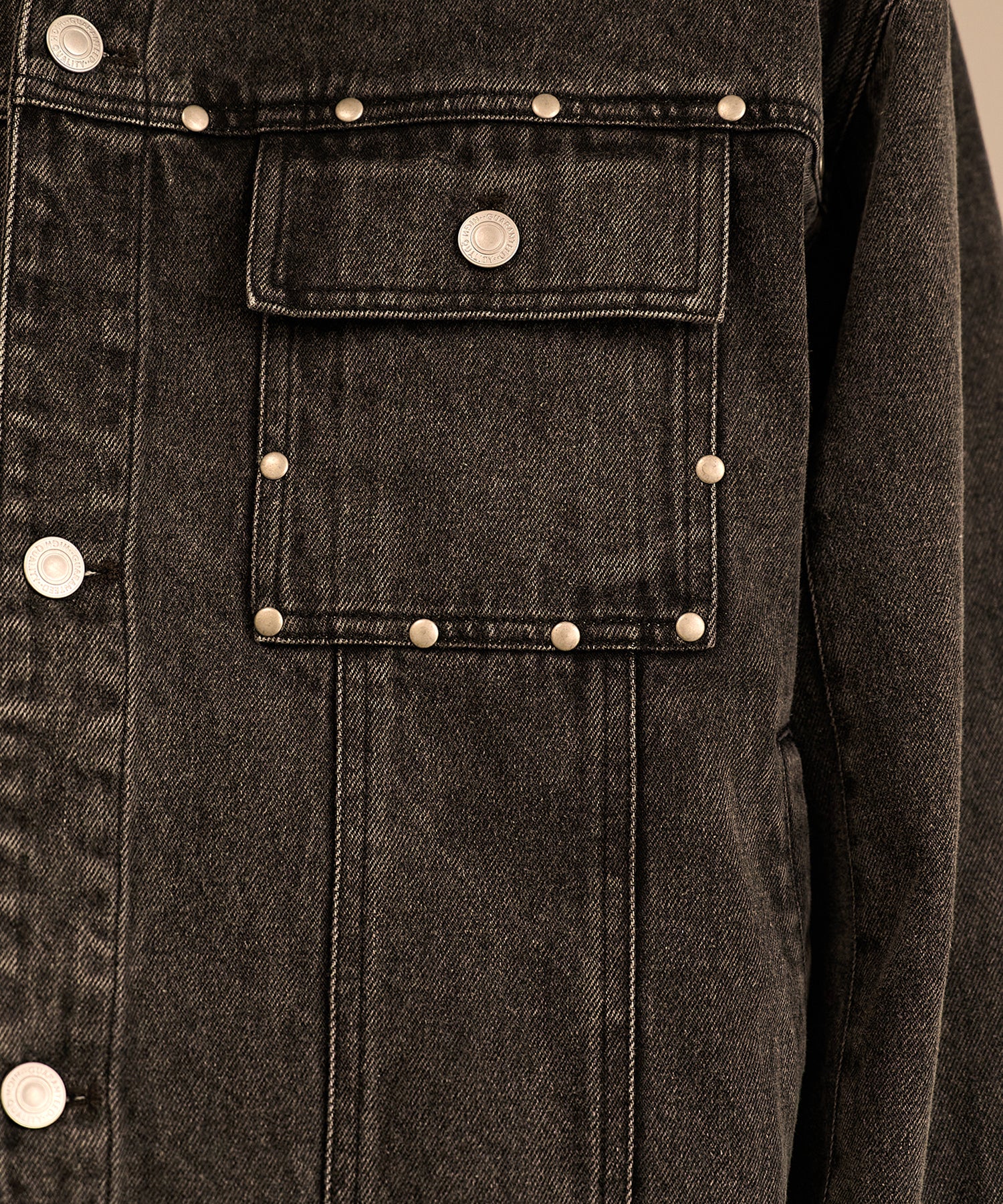 Studded Washed Denim Jacket （Gray)