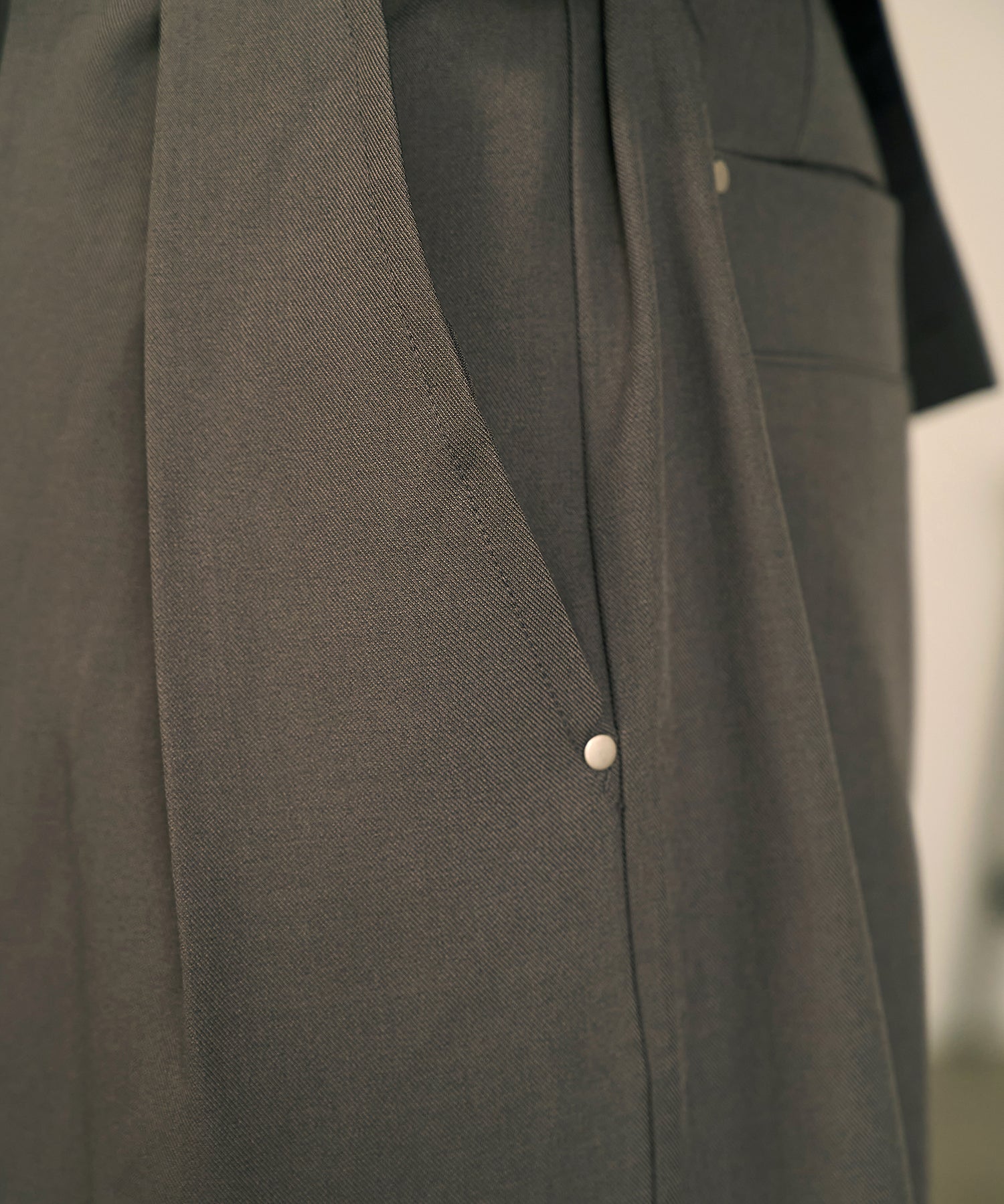 Riveted Baggy Slacks （Gray）